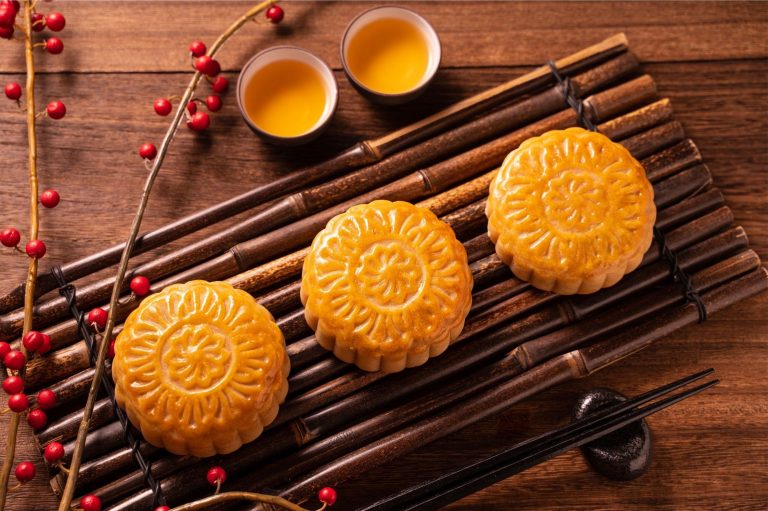 The History And Symbolism Behind Mid-Autumn Festival Food – Ateneo Celadon